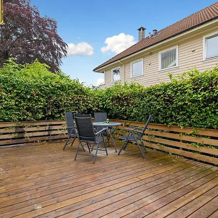 Quiet Area - Sun Terrace - Mountain Views Apartment